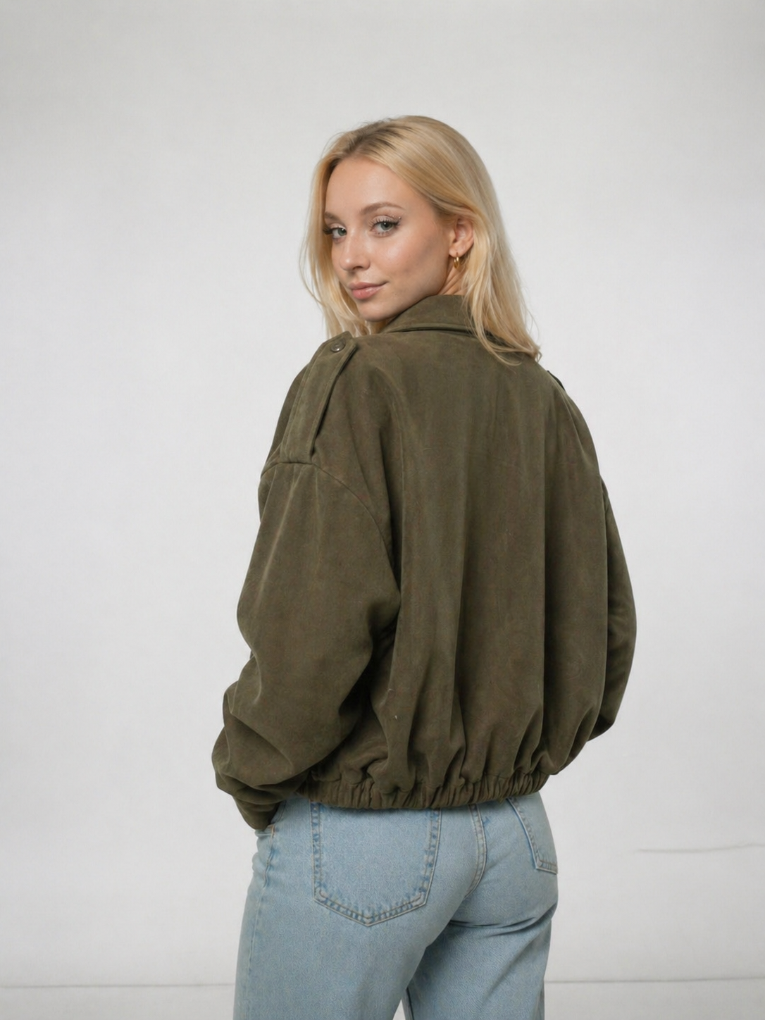 Bomber Vintage Oversize | Textura Suave y Cremallera Dorada