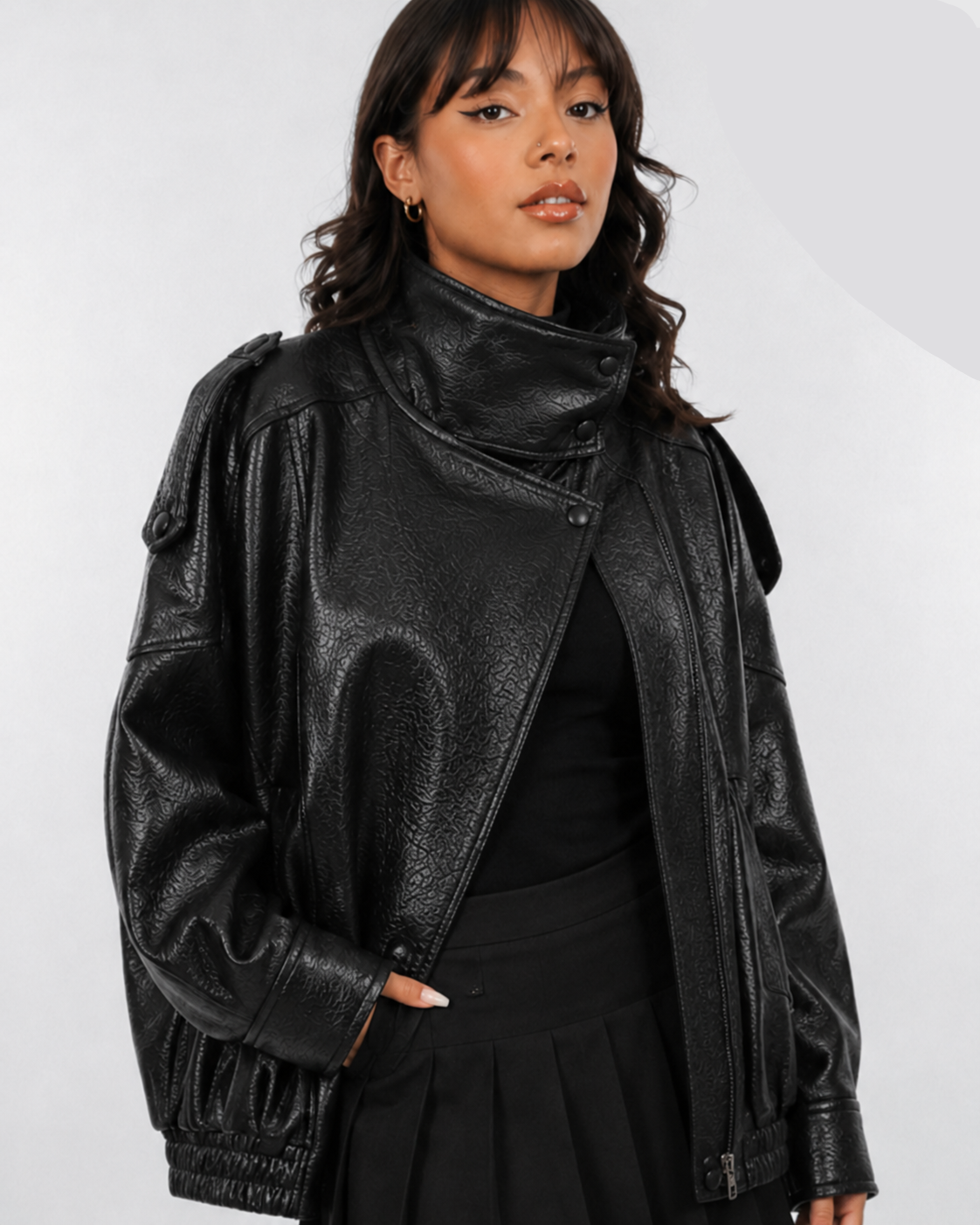 Chaqueta Oversized en Efecto Cuero | Estructura Urbana en Negro