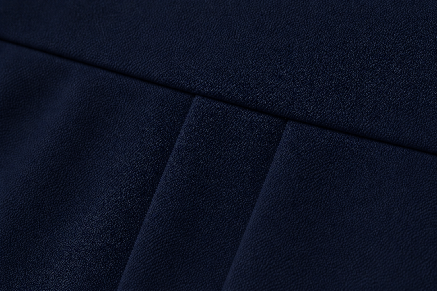 Pantalón de Sastrería de Tiro Alto — Corte Elegante y Caída Fluida