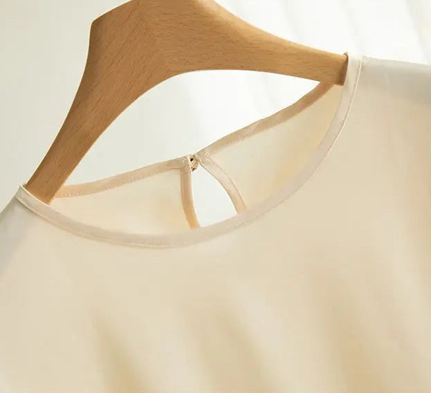 Blusa Satin Évora – Soft Luxury