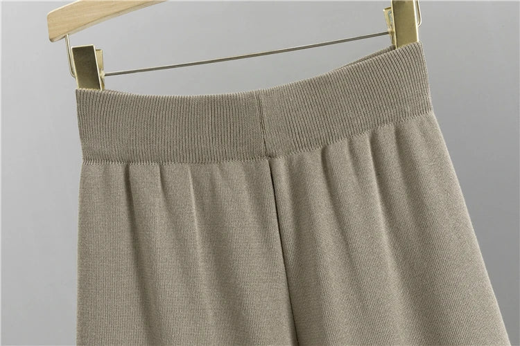 Conjunto de Punto de Tres Piezas — Cárdigan Largo, Top y Pantalón Wide Leg