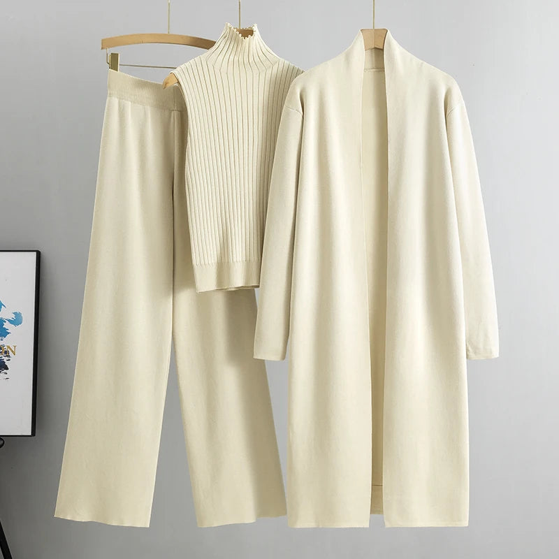 Conjunto de Punto de Tres Piezas — Cárdigan Largo, Top y Pantalón Wide Leg