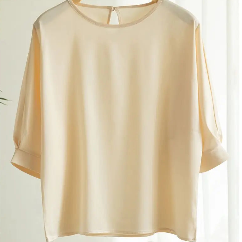 Blusa Satin Évora – Soft Luxury
