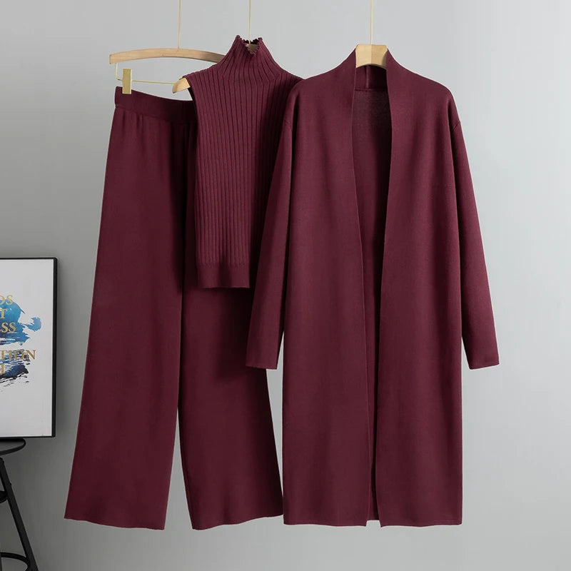 Conjunto de Punto de Tres Piezas — Cárdigan Largo, Top y Pantalón Wide Leg
