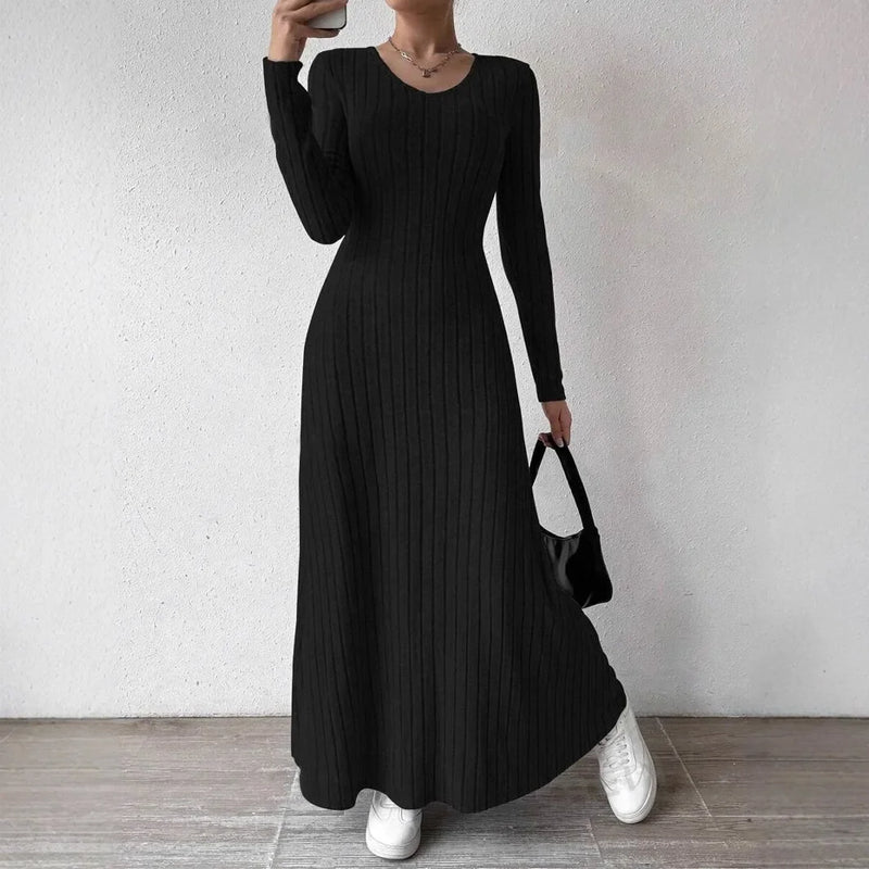Vestido Knit de Manga Larga Corte A – Elegancia Suave y Silueta Estilizada