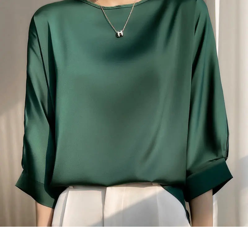 Blusa Satin Évora – Soft Luxury