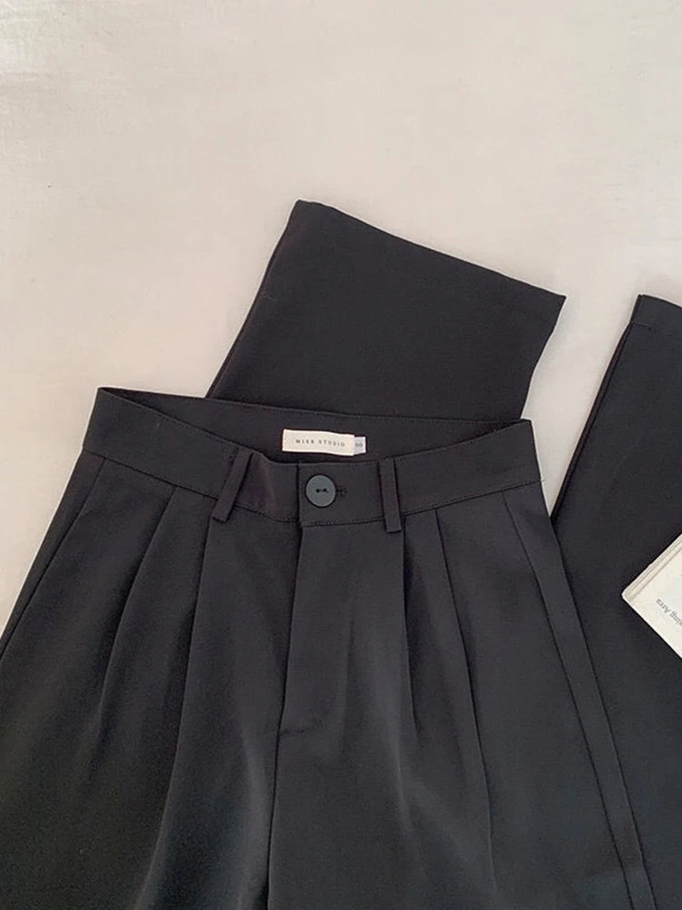 Pantalón de Sastrería de Tiro Alto con Pliegues — Corte Recto Elegante