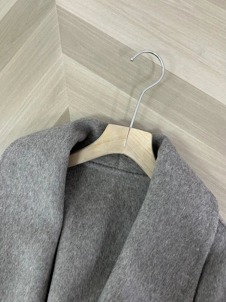 Abrigo Tossy en Lana Doble Faz | Corte A y Elegancia Atemporal