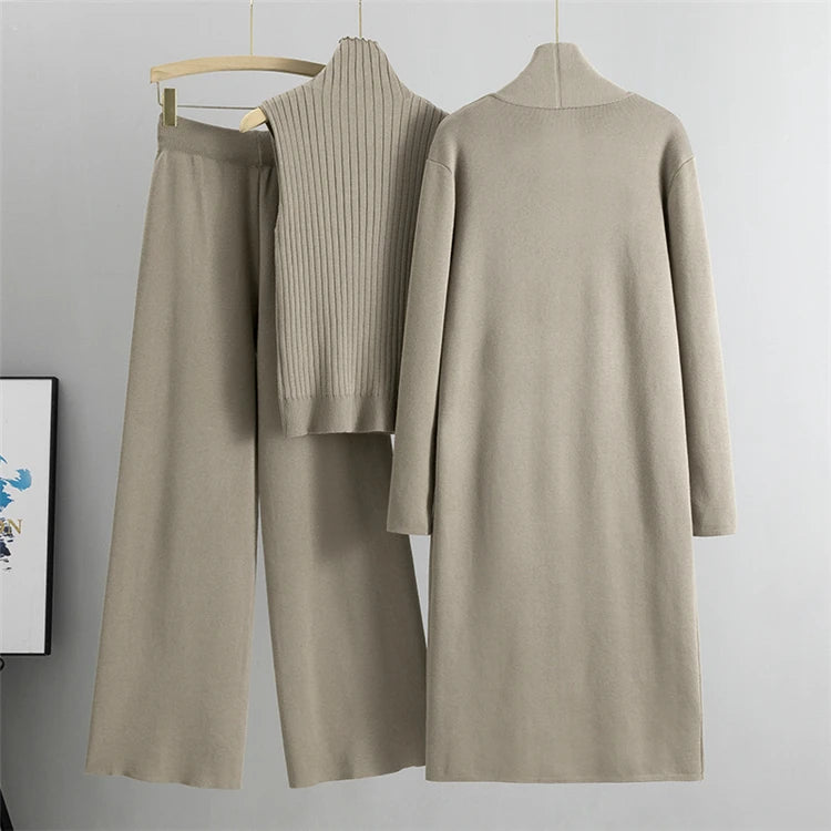 Conjunto de Punto de Tres Piezas — Cárdigan Largo, Top y Pantalón Wide Leg