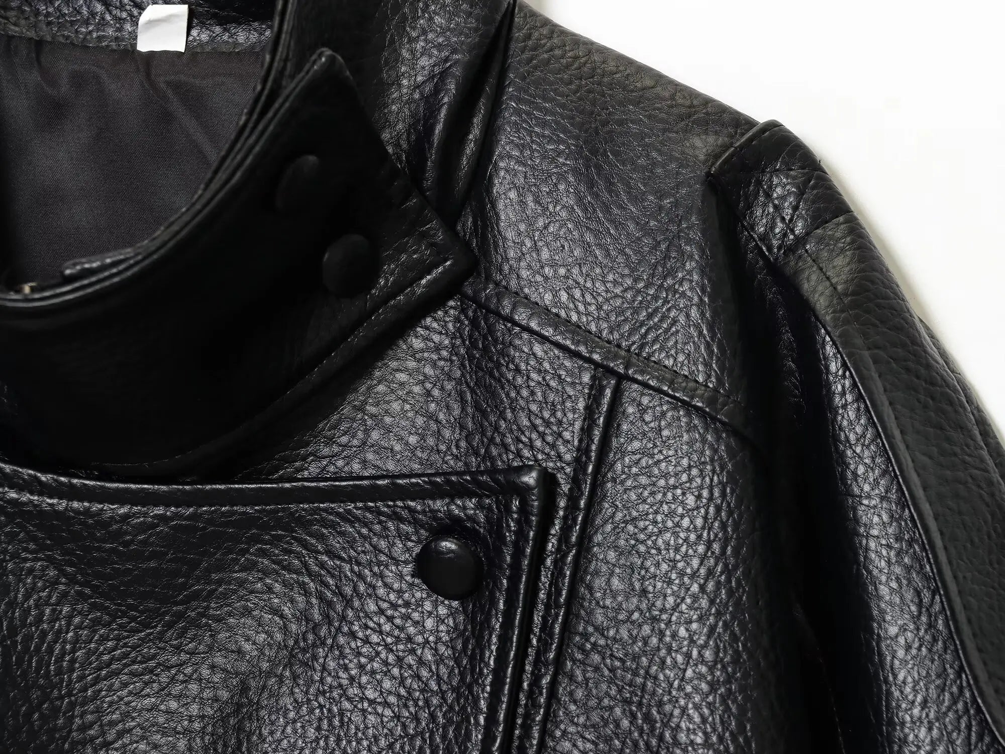 Chaqueta Oversized en Efecto Cuero | Estructura Urbana en Negro