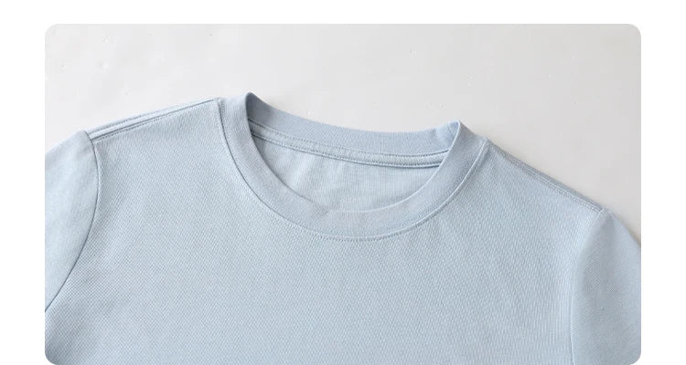 Camiseta Esencial de Algodón — Corte Limpio y Versátil