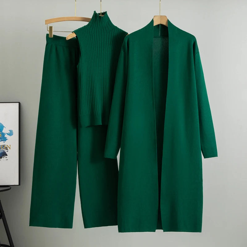 Conjunto de Punto de Tres Piezas — Cárdigan Largo, Top y Pantalón Wide Leg