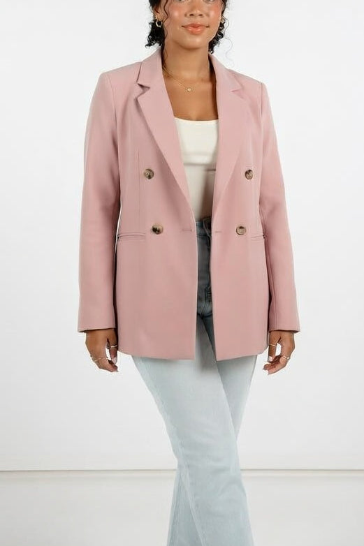 Blazer Cruzado de Corte Slim — Elegancia Estructurada