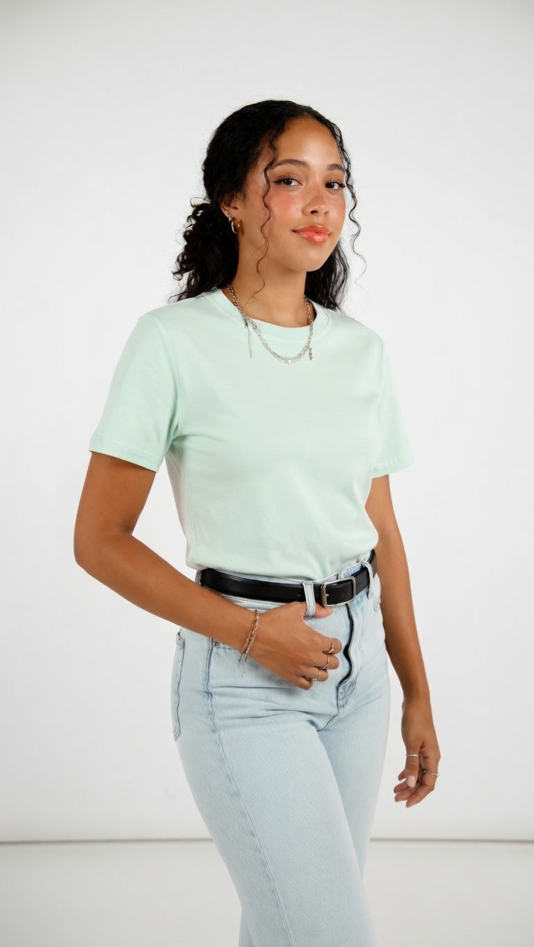 Camiseta Esencial de Algodón — Corte Limpio y Versátil