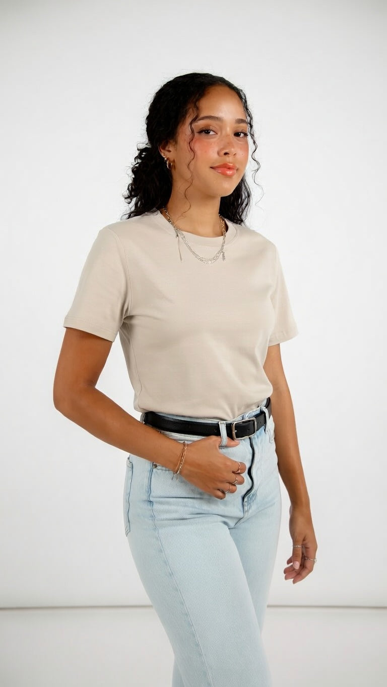 Camiseta Esencial de Algodón — Corte Limpio y Versátil